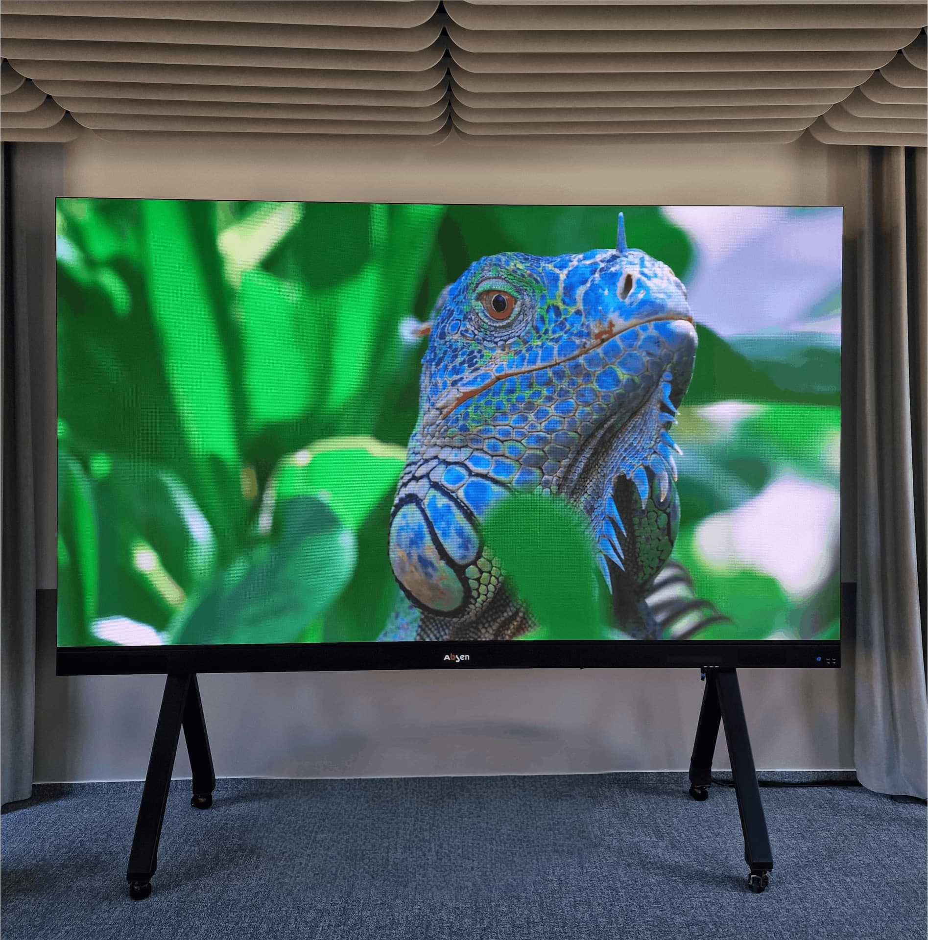 All-in-One LED displej vo firemnej zasadačke od GMITTER MEDIA