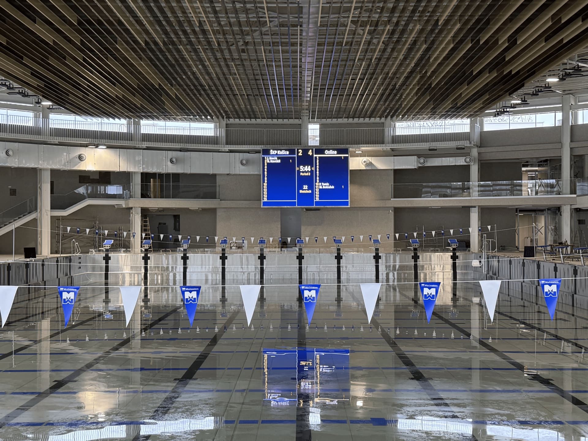 Olympijské centrum plaveckých športov